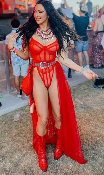 17 – Red One Piece With Waist Cape And Boots