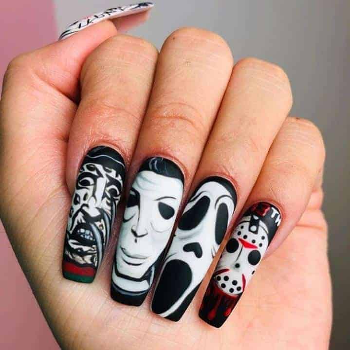 ↓ 77. Gothic Nails