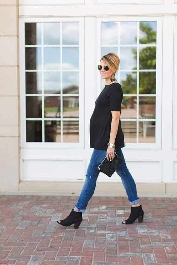 ↓ 07 – Opt for Comfortable Maternity Jeans