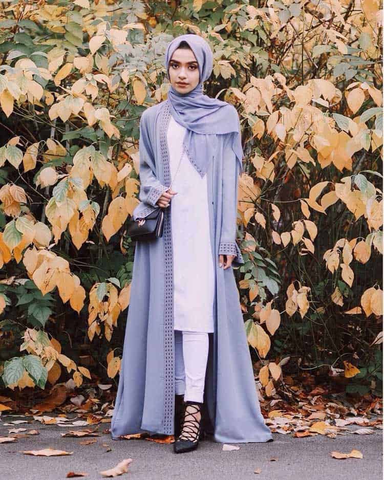 ↓ 16 – Fall Hijabi Outfit For Small height Ladies