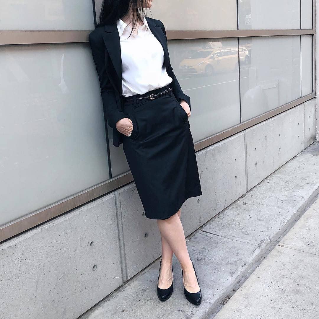 ↓ 19 – Black Suit With A Skirt