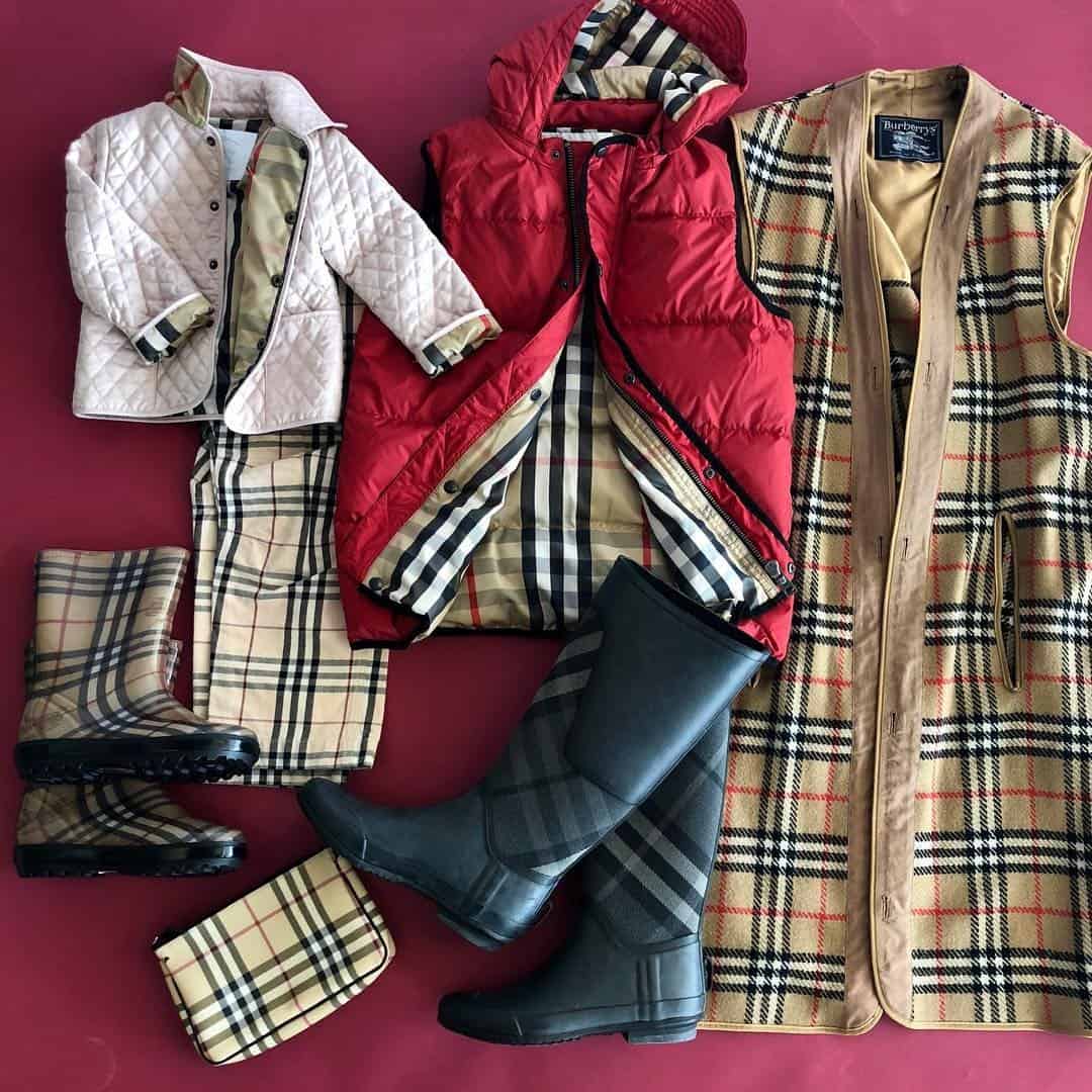 ↓ 13 – Checked Coats