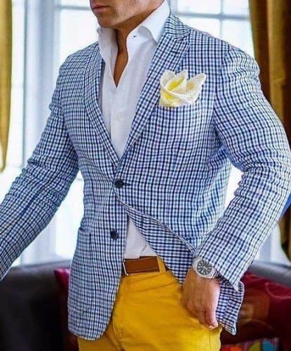 ↓ 47 – What Shirt To Wear With Bright Yellow Pants