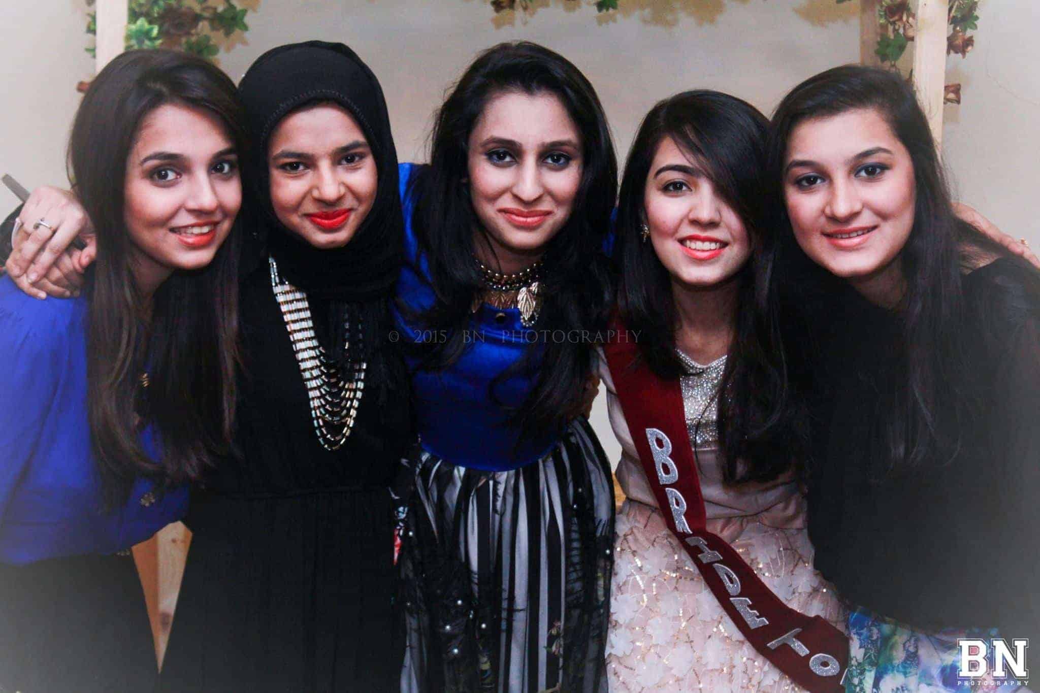 ↓ 18 – Makeup For Pakistani Bride and Bridesmaid