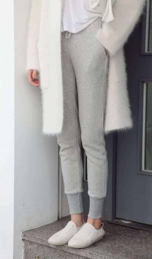 ↓ 13. Get Glam with a Furry Coat