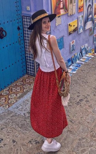 24 – Red Skirt With White Top And Sun Hat