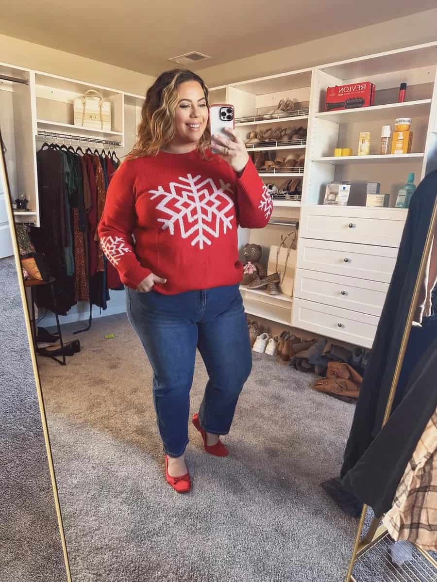 09 – Casual Christmas Outfits for a Fun Day In with the Family