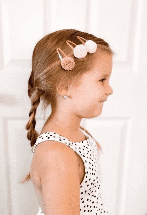 ↓ 4 – Accessories for Back to School Hairstyles for Little Girls