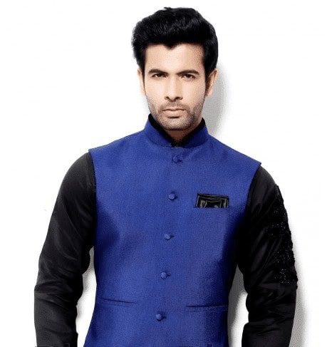 ↓ 14 – How To Match Waist Coat with Shalwar Kameez