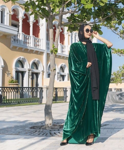 6 – How To Style A Modest Caftan Dress ?