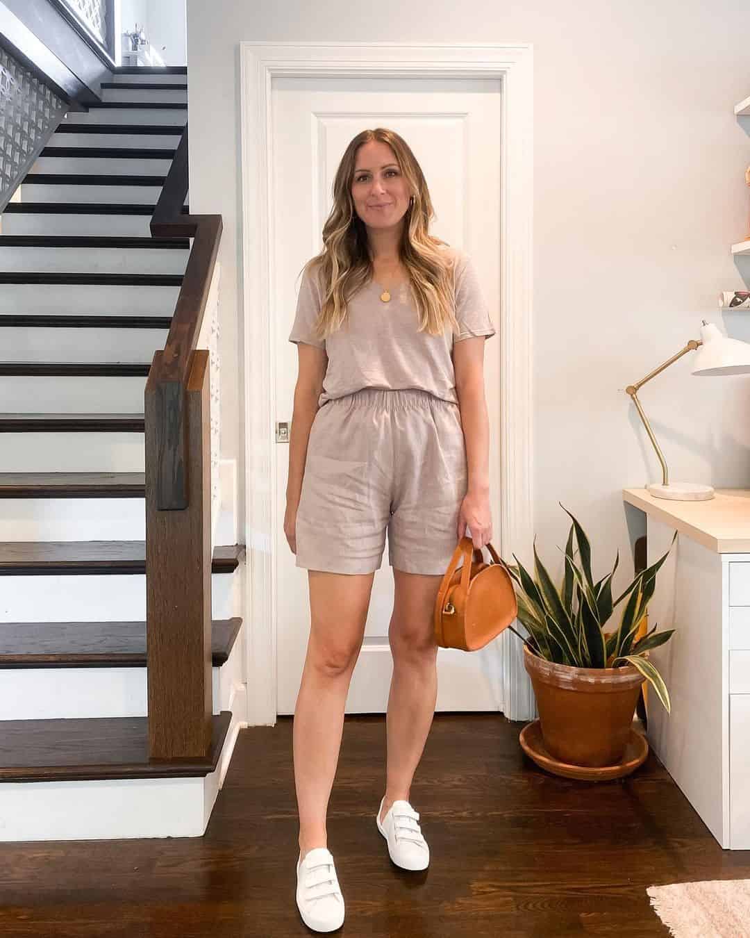 18 – Casual And Fuss Free Outfit for Summer Dinner