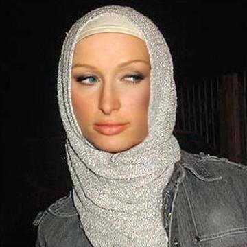 6 – Paris Hilton in Abaya