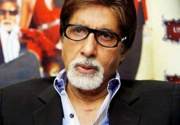 ↓12. Amitabh’s Signature Style