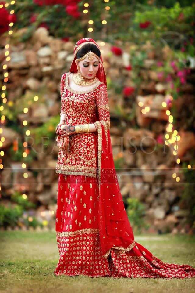 ↓ 15 – Sharmila Farooqi’s Bridal Outfits