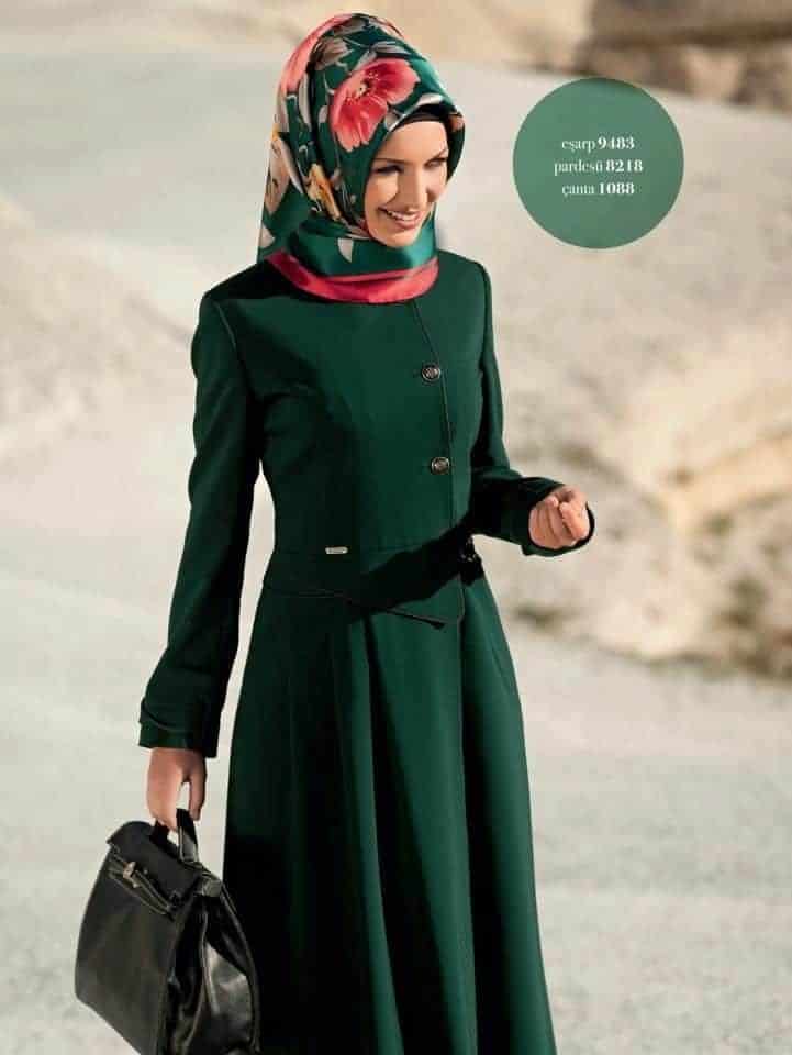 ↓ 9 – Modern Hijab Looks For Office Going Women