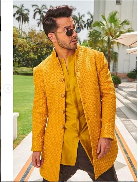 ↓ 10 – Varun Dhavan’s Yellow Silk Kurta