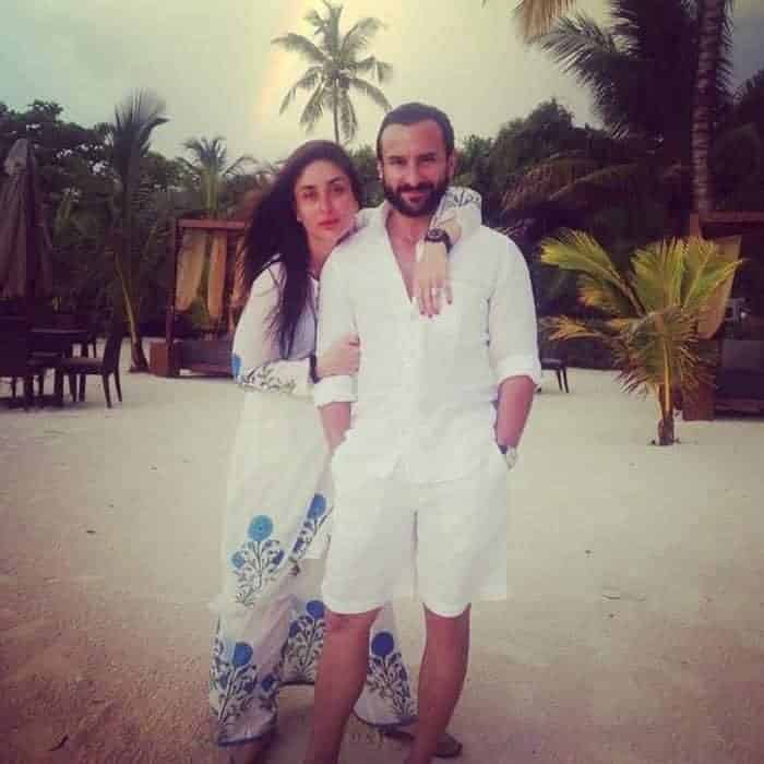 ↓ 4 – Kareena Kapoor With Saif Ali Khan In White Beachwear