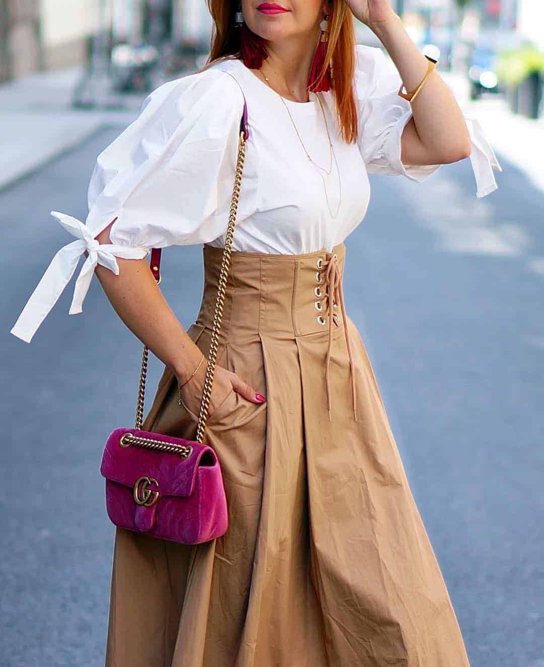 1 – Tie-up Skirt With Puff Sleeves Blouse