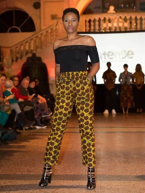 ↓ 10 – What To Wear With Kitenge Printed Pants