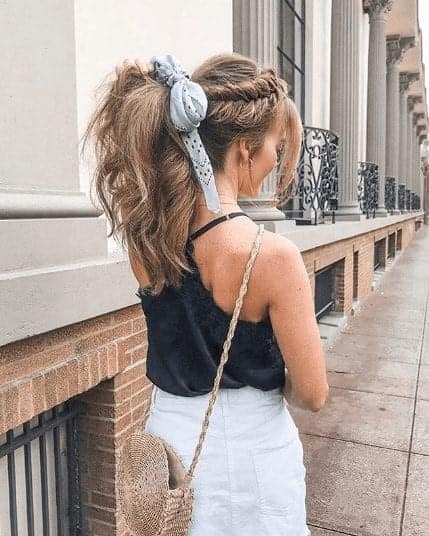 ↓ 9 – Fishtail Braid Hairstyle for Everyday School Look