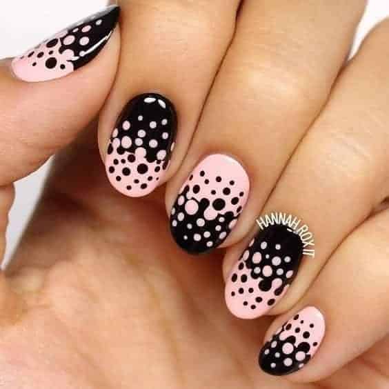 ↓ 28 – Polka Dot Nail Designs