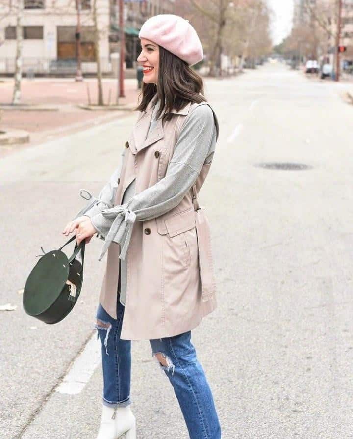 02 – Wear A Pink Beret With A Grey Shirt, Skinny Pants And A Brown Coat