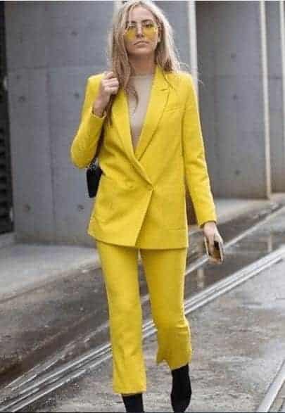 ↓ 8. Bold Yellow for Fashionista’s Wardrobe