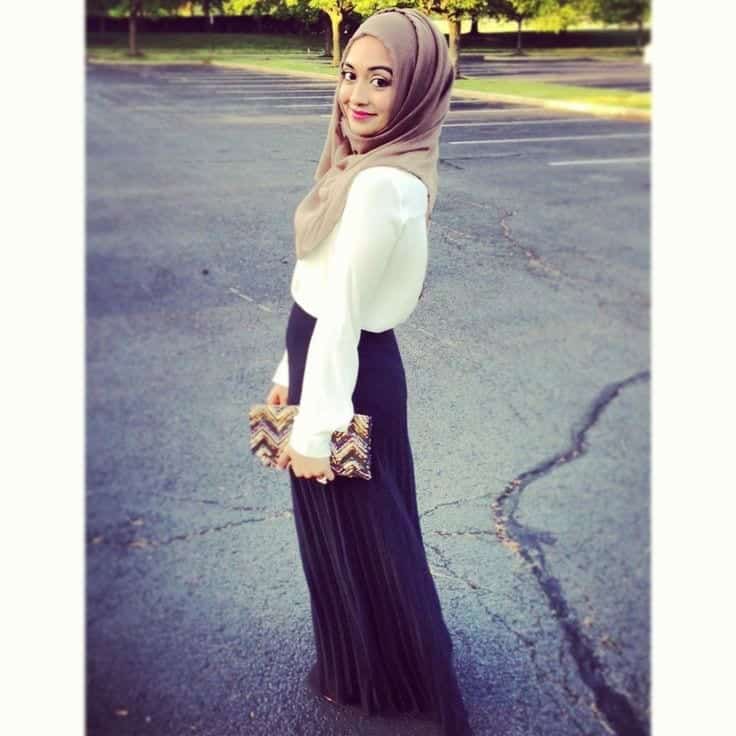 ↓ 8 – Elegant Hijab Outfit for School