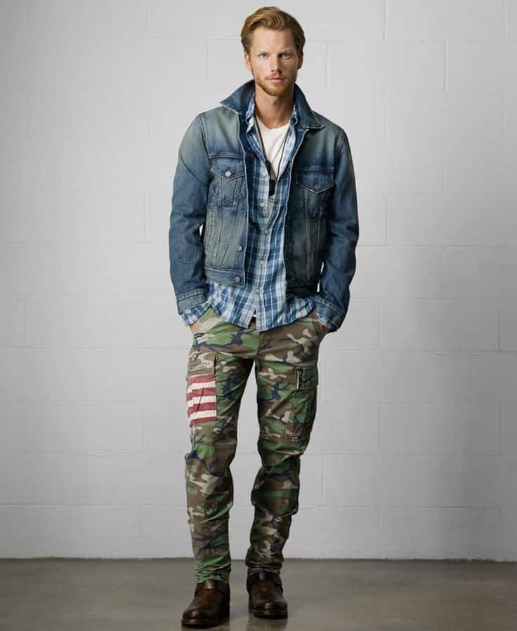 ↓11 – Layering Your Camo Pants