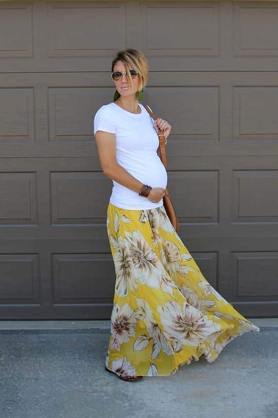 11 – Pair a Low Rise Skirt with a Long T-shirt