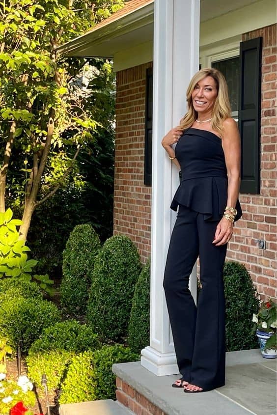 16 – Elegant Jumpsuit & Black Heels