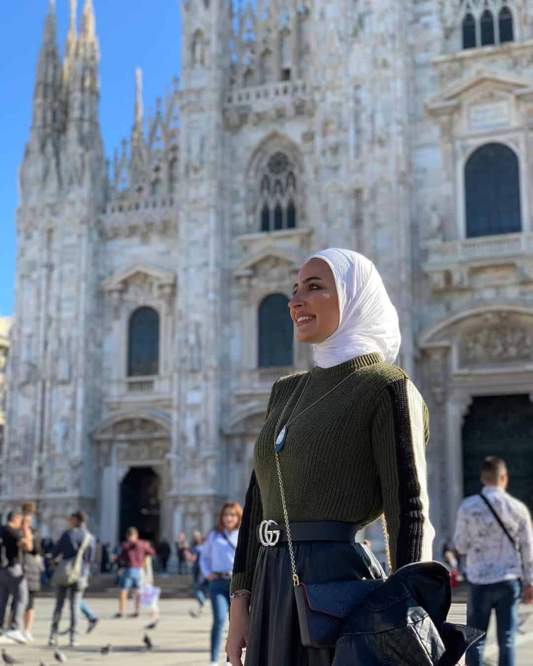 12 – Instagrammable Hijabi Outfits for Duomo Cathedral