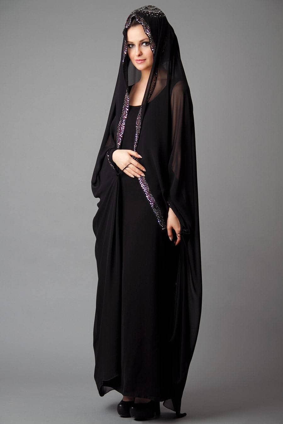 ↓ 10 – Embellished Abayas