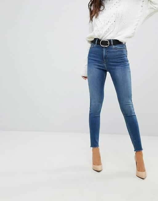 ↓ 8 – Skinny Jeans is Always a Yes!