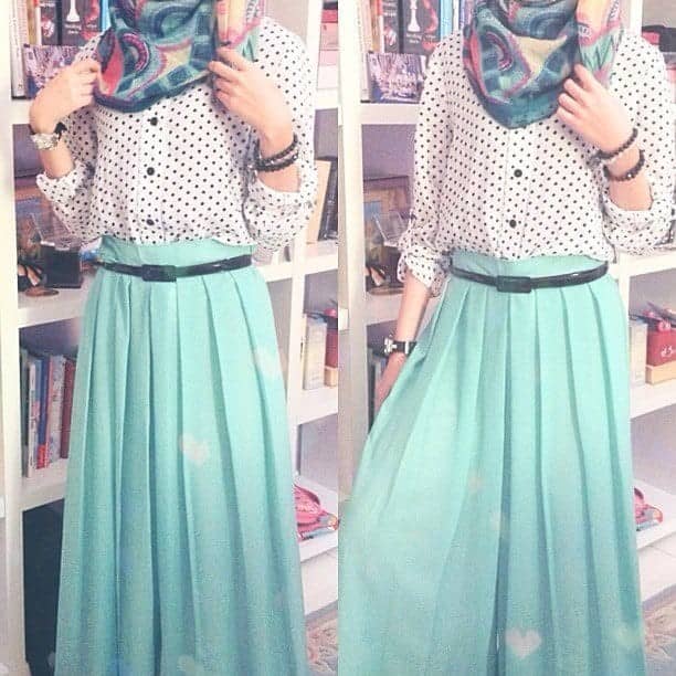 ↓ 13 – Hijab with Pleated Skirt