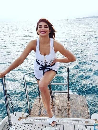 ↓ 31 – Jacqueline Fernandez White Beachwear