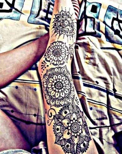 ↓ 1 – Full Leg Henna