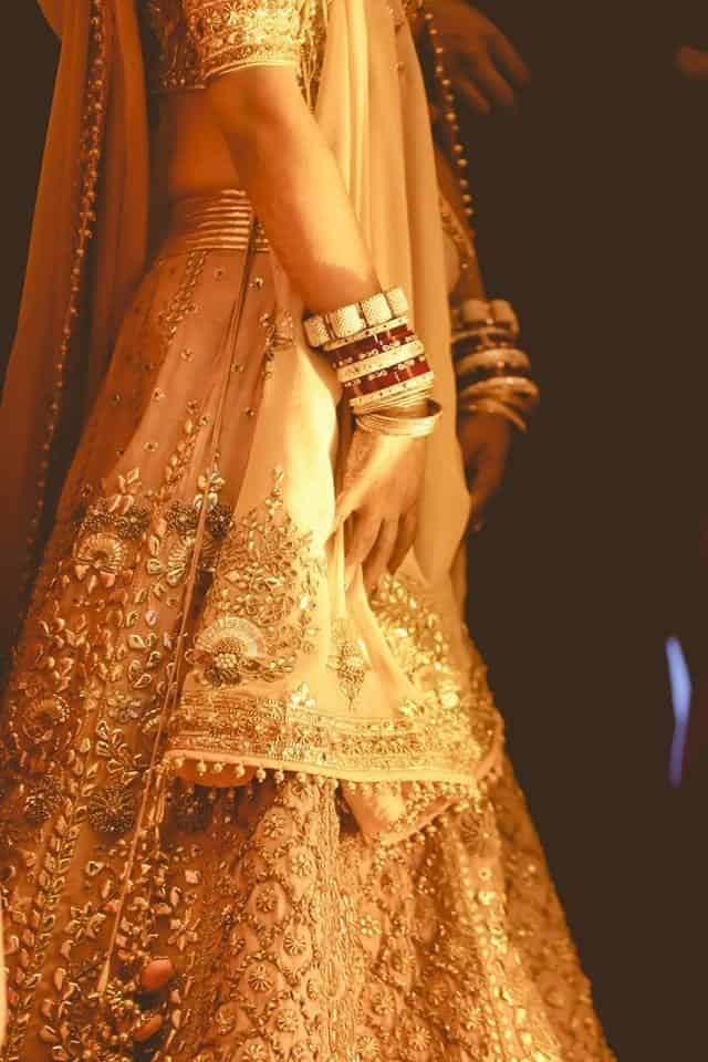 ↓ 15 – Indian Diva’s Bridal Outfit