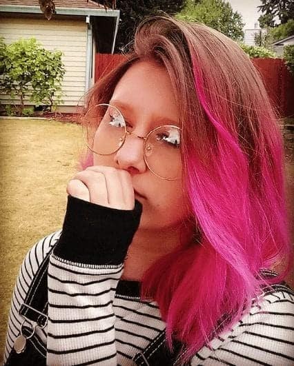 ↓ 7 – The Coolest Pink Ombre Hairstyle