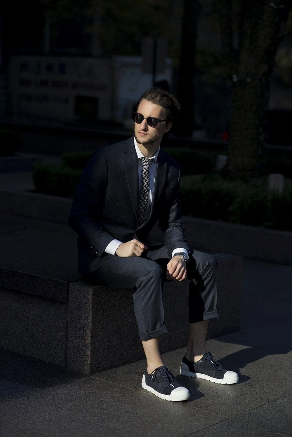 ↓ 5 – Classy But Casual in the No-Socks Look