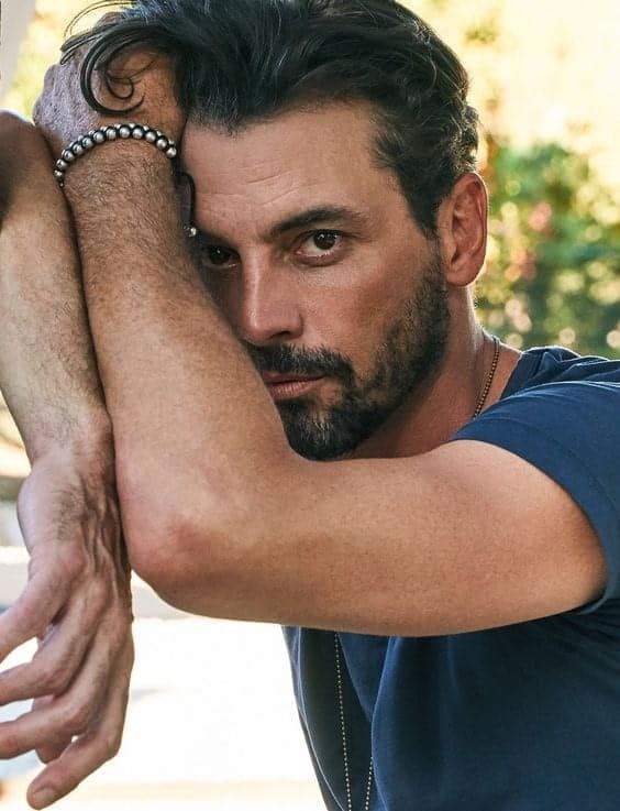 ↓ 38 : Skeet Ulrich