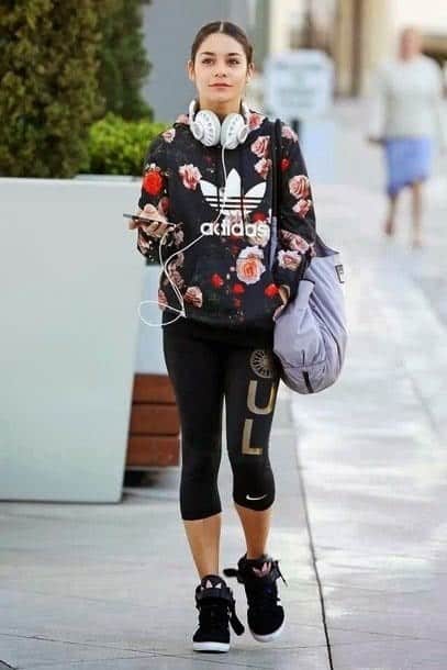 ↓10-  Vanessa’s Professional Attire for Gym Staff