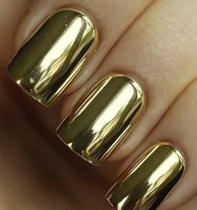 23 – Gold Mirror Nail Art