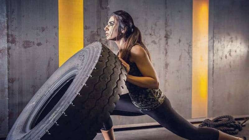 ↓ 7 – Pakistani Girls Gym Outfits With Tank Tops