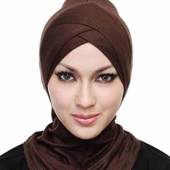 ↓ 1 – Mini Hijab