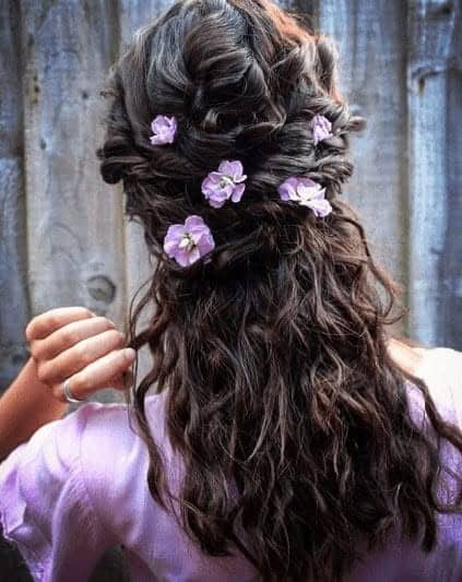 ↓ 12 – Curly Half Updo Hairstyle