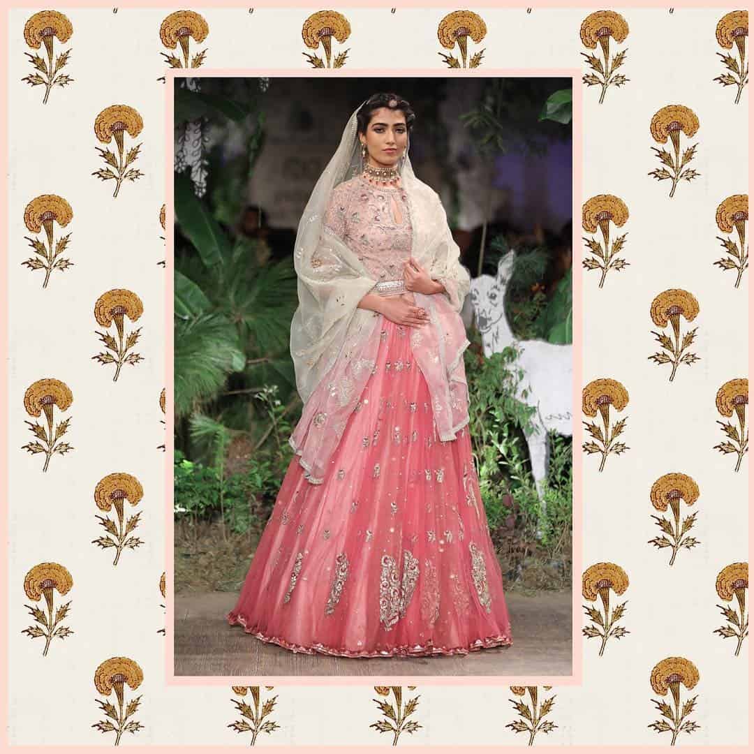 ↓ 21 – Rajhastani Style Lehenga