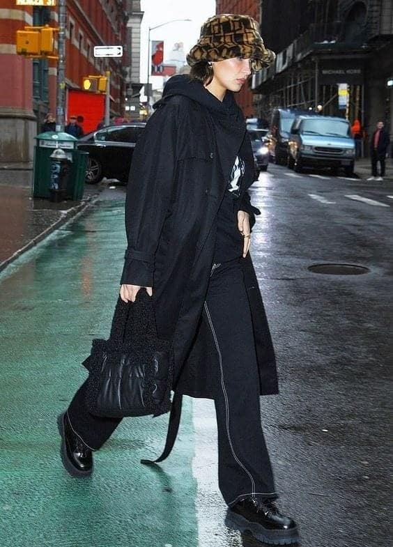 ↓ 27 – Bella Hadid’s Rainy Day Look