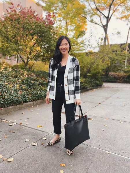 8 – Deep Neck Shirt With Rolled Up Denim Jeans And Cheetah Printed Ballet Pumps