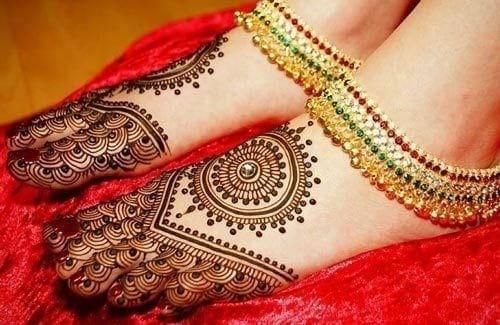 ↓ 26 -Traditional Feet Henna